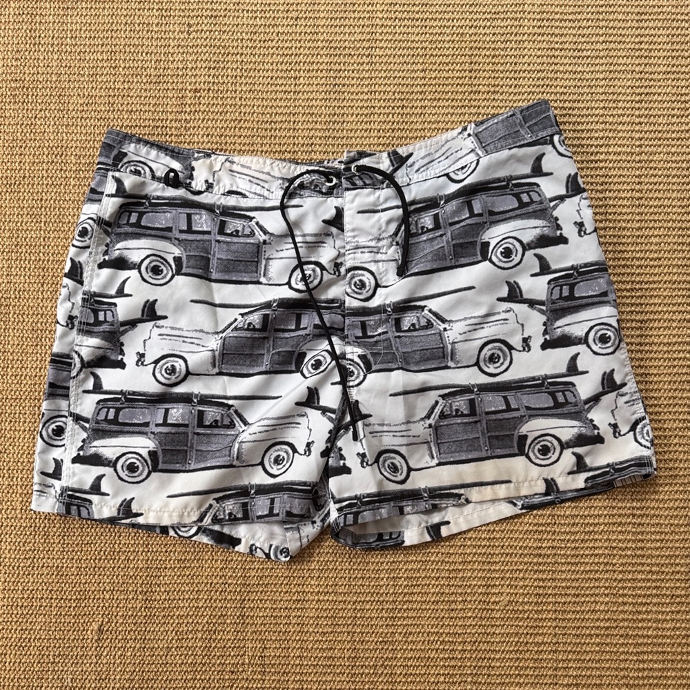 Sundek Stylish with Woody Station wagon and Surfboard Print in B&W